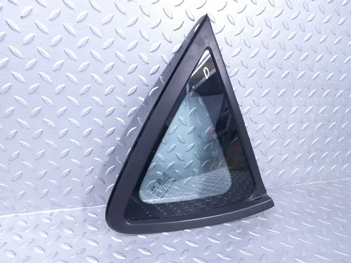 Hyundai i30 (2007 - 2012) 878202L000 Заднее боковое стекло — фото 1