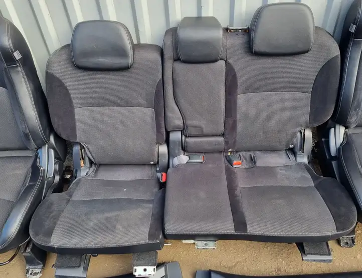 Mitsubishi Outlander (2007 - 2012) 75001AR Комплект отделки дверей — фото 9
