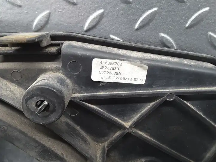Opel Corsa D (2010 - 2014) 55703930 Электровентилятор радиатора — фото 6