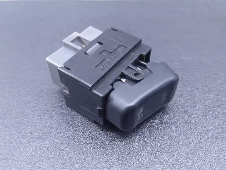 Mitsubishi Grandis (2003 - 2012) 5Y070 Кнопки на рулевом колесе — фото 2
