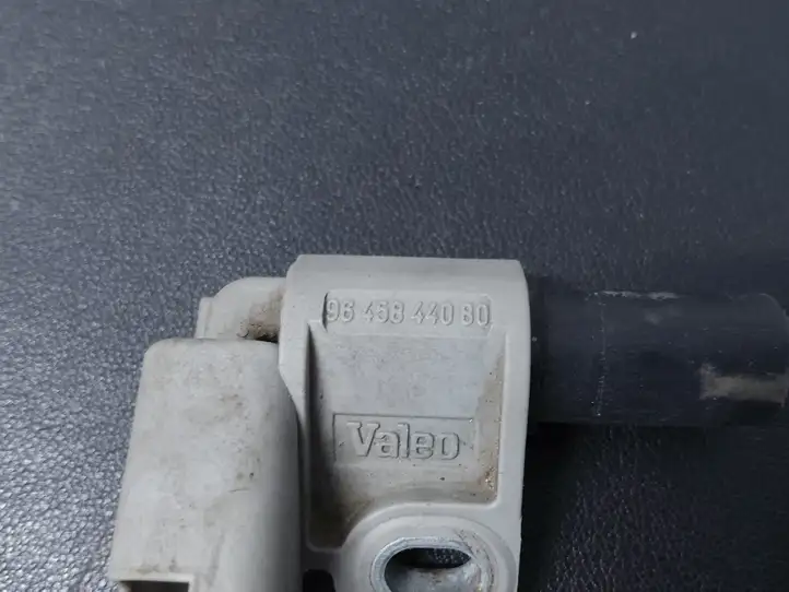 Volvo V50 (2004 - 2008) 9645844080 Датчик распредвала — фото 2