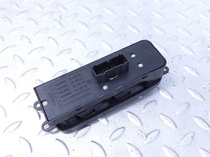 Volvo V50 (2004 - 2008) 30710787 Кнопка стеклоподъемников — фото 3