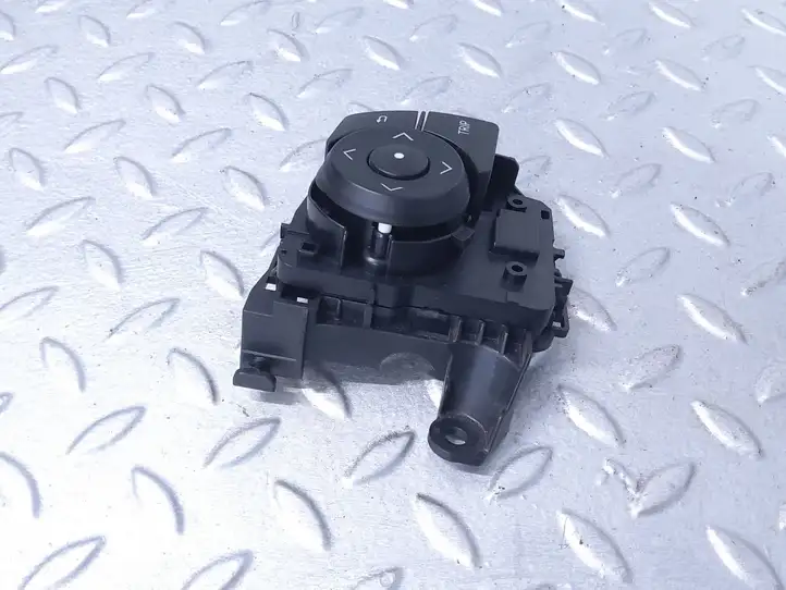 Toyota RAV 4 (XA40) (2012 - 2018) 75E566 Кнопки на рулевом колесе — фото 3