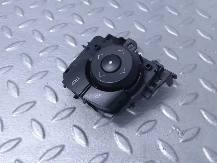 Toyota RAV 4 (XA40) (2012 - 2018) 75E566 Кнопки на рулевом колесе — фото 6