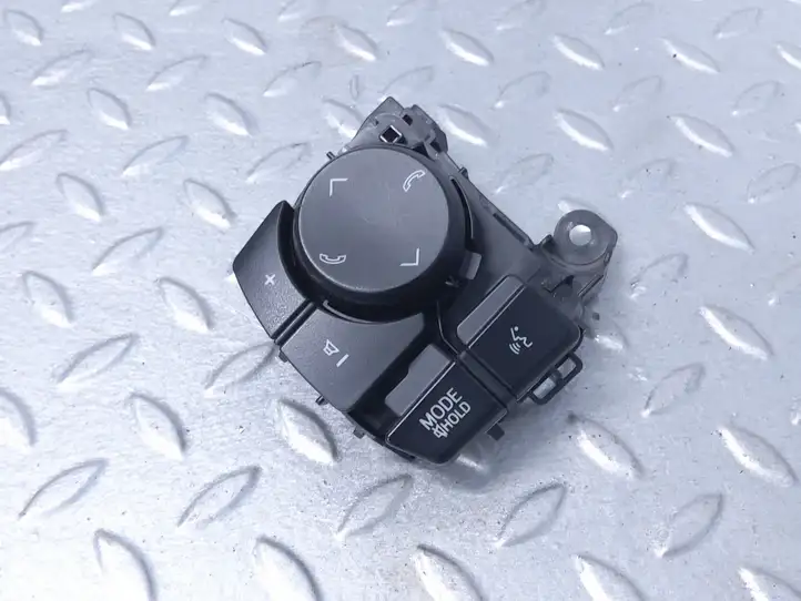 Toyota RAV 4 (XA40) (2012 - 2018) 75E566 Кнопки на рулевом колесе — фото 1