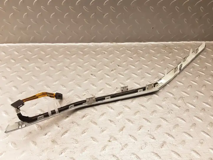 BMW 3 G20 G21 (2019 - ) 3026719 Накладка кнопки стеклоподъемника — фото 3