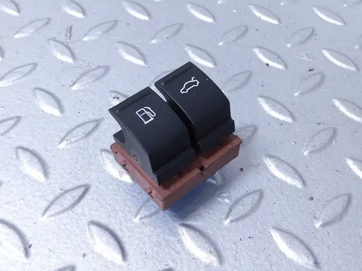 Volkswagen PASSAT CC (2008 - 2012) 3C0959903B Кнопка закрытия крышки багажника — фото 2