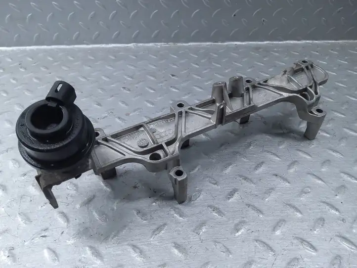 Audi A8 S8 D4 4H (2010 - 2014) 079133340 Держатель форсунки — фото 4