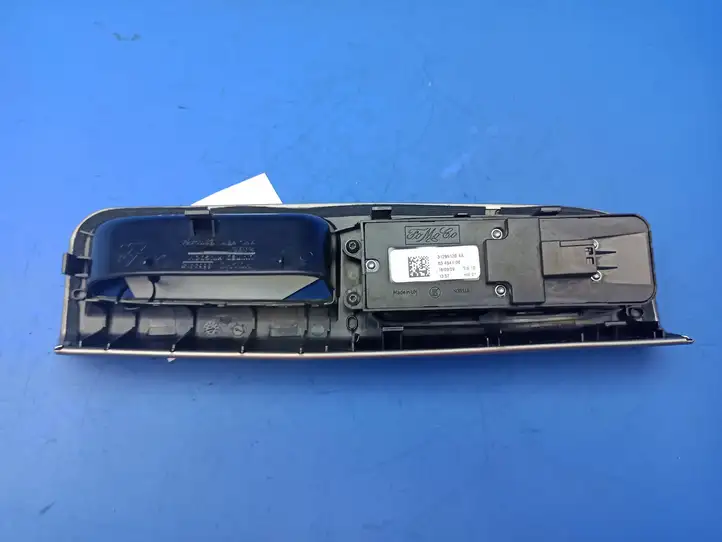 Volvo S40 (2007 - 2012) 31295120AA Кнопка стеклоподъемников — фото 12