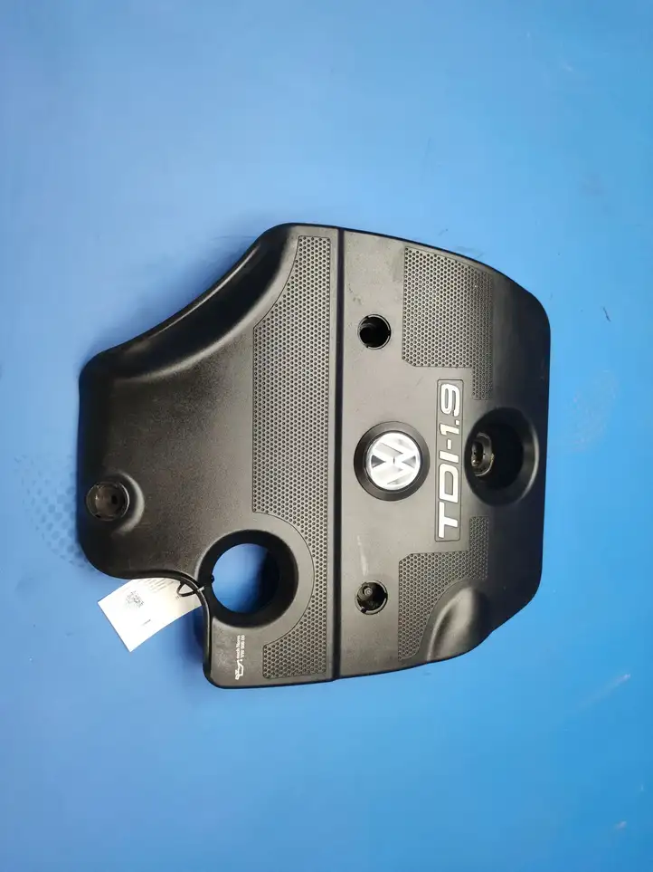 Volkswagen Golf IV (1998 - 2005) 012784A Крышка двигателя декоративная — фото 7