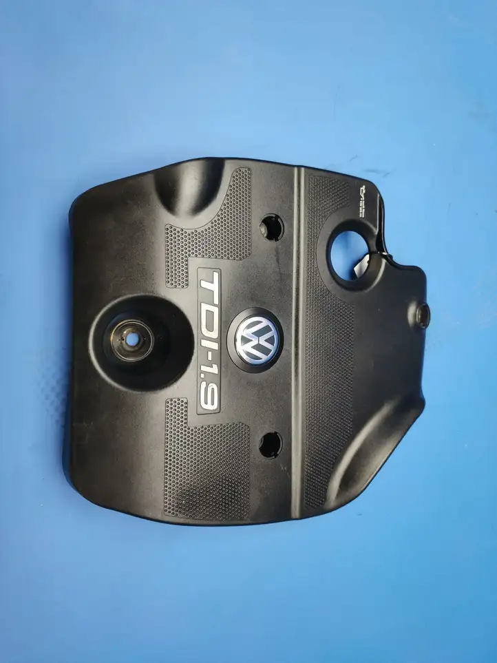 Volkswagen Golf IV (1998 - 2005) 012784A Крышка двигателя декоративная — фото 8