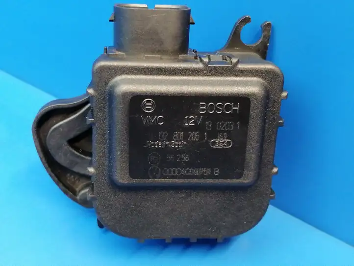 Volkswagen Polo (2001 - 2005) 01328012061 Двигатель задвижки потока воздуха — фото 1
