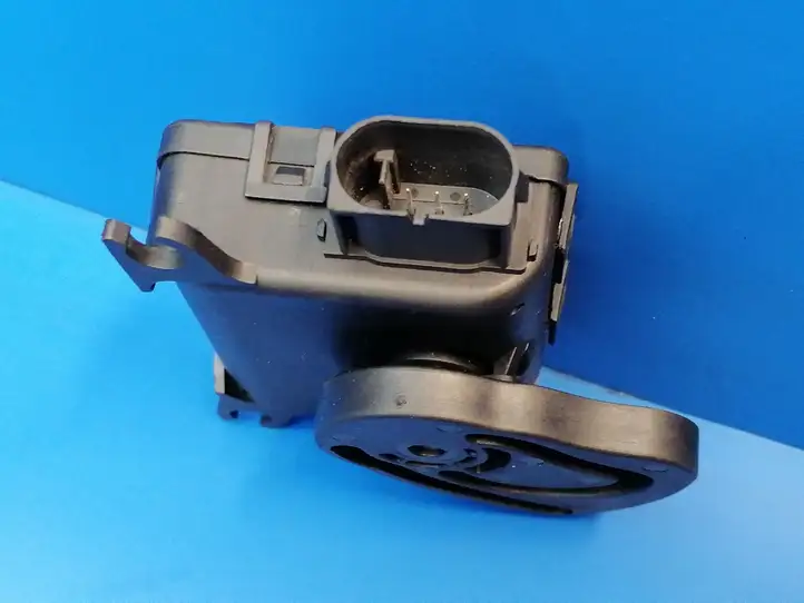 Volkswagen Polo (2001 - 2005) 01328012061 Двигатель задвижки потока воздуха — фото 3