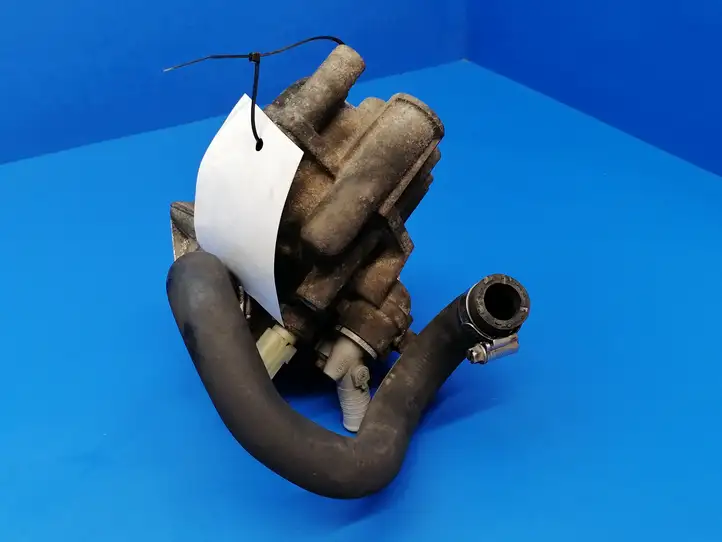 Ford Transit (2006 - 2013) Кронштейн масляного фильтра — фото 5