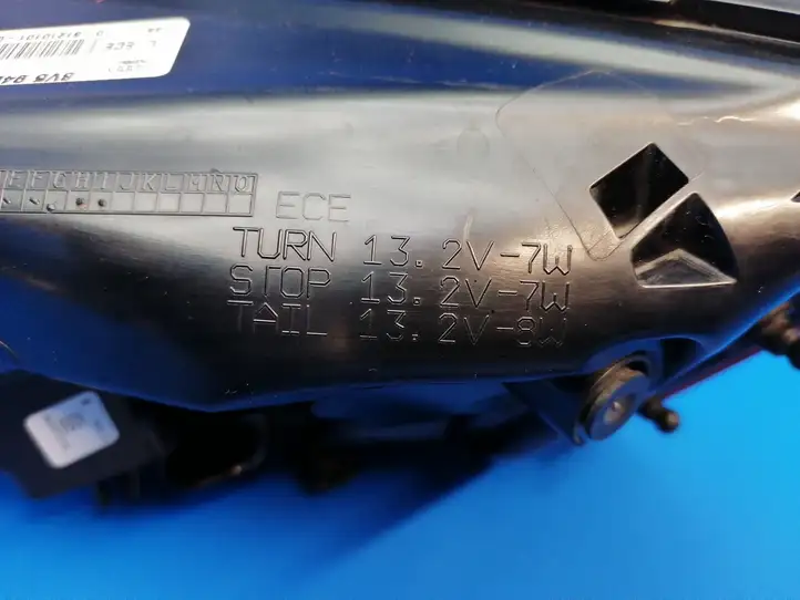 Audi A3/S3 8V (2012 - 2016) 8V5945095A Задний фонарь в кузове — фото 9