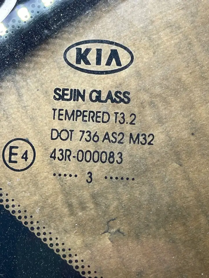 Kia Ceed (2012 - 2015) Заднее боковое стекло — фото 2
