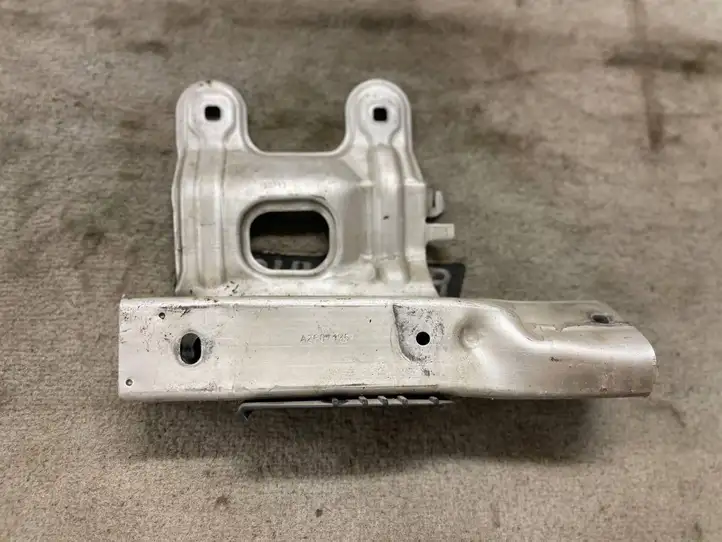BMW 3 F30 F35 F31 (2012 - 2018) 7266194 Кронштейн переднего бампера — фото 1