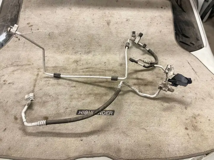 BMW 3 F30 F35 F31 (2012 - 2018) 9213844 Трубки и шланги кондиционера — фото 1