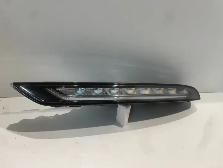 Porsche Macan (95B) (2019 - ) 95B941181A Кронштейн передней фары — фото 1