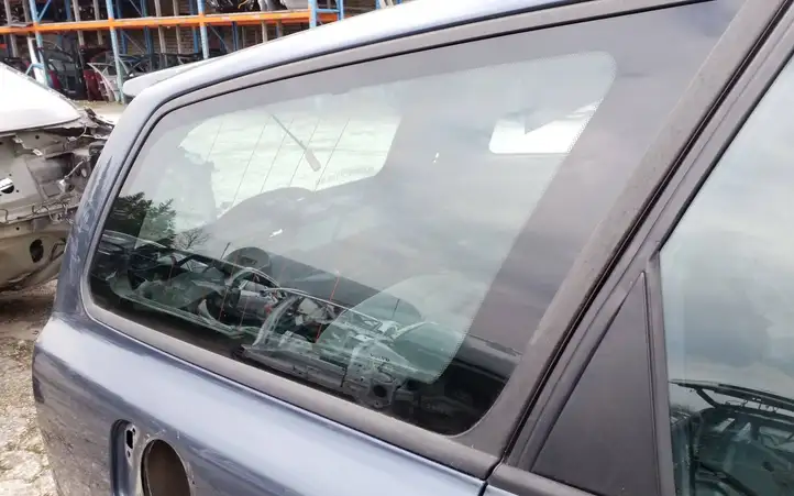 Volvo V50 (2004 - 2008) 43R00022 Заднее боковое стекло — фото 2