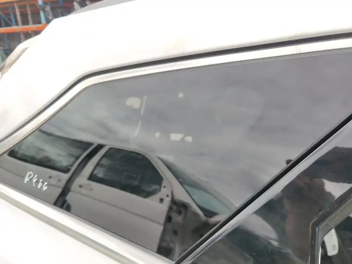 Hyundai i40 (2011 - ) 43R000083 Заднее боковое стекло — фото 2