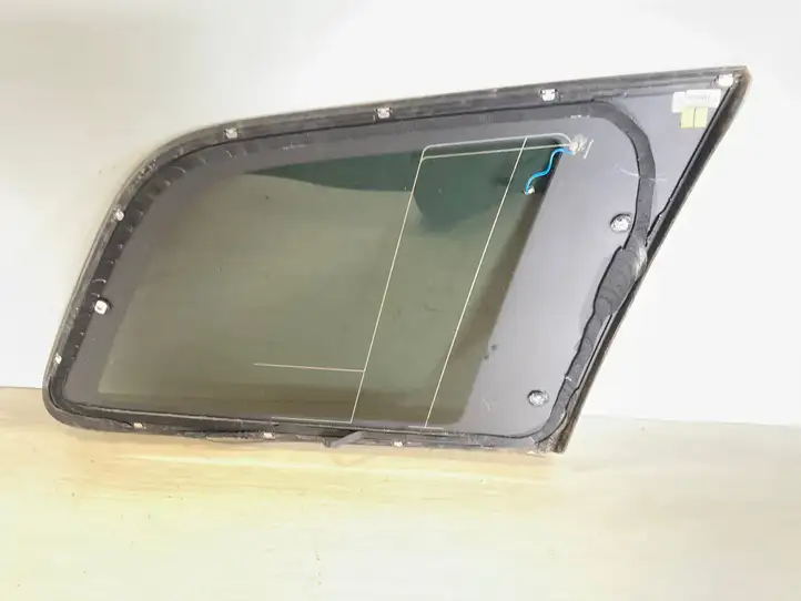 Volvo XC90 (2014 - 2019)  31402723 Заднее боковое стекло кузова