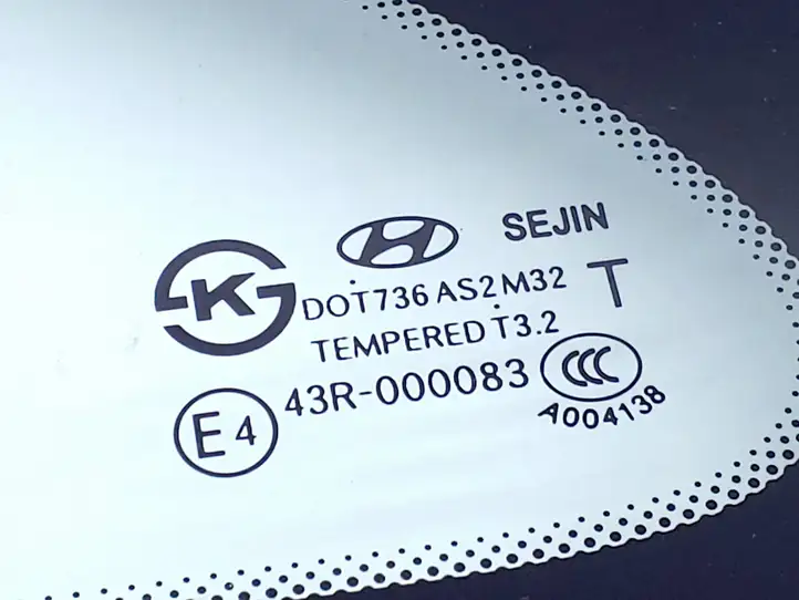Hyundai i40 (2011 - ) 878103Z000 Заднее боковое стекло — фото 2