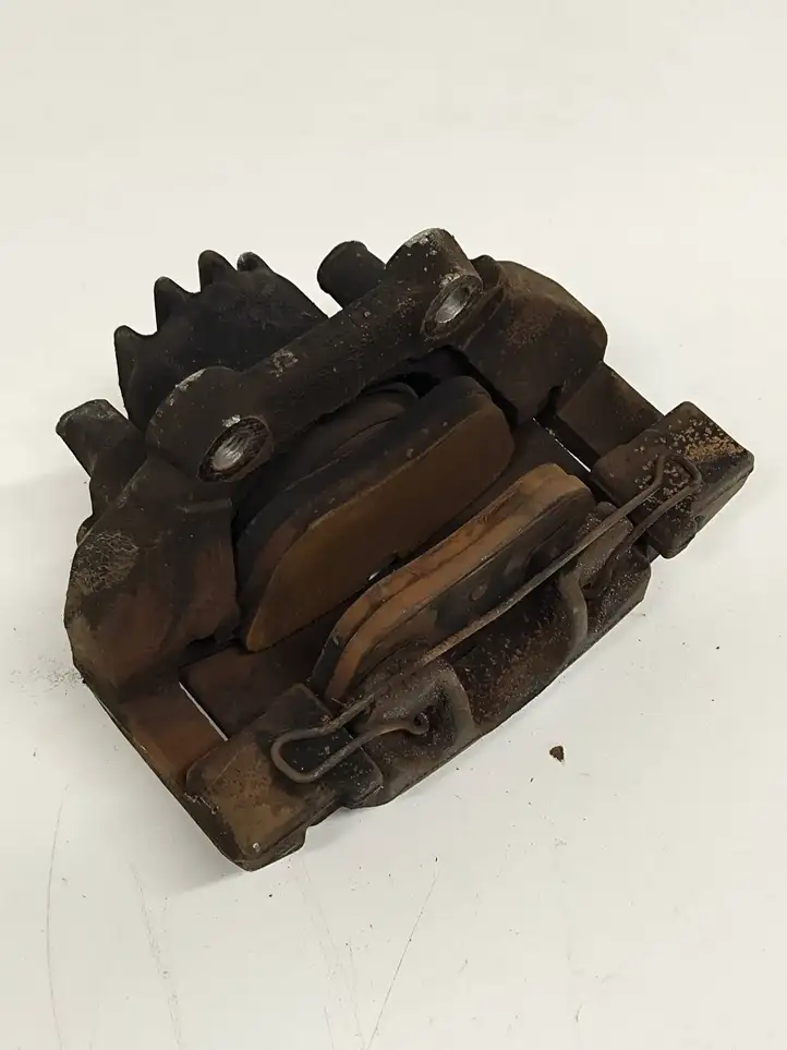 Peugeot 5008 (2013 - 2016)  9688275380 Передний суппорт