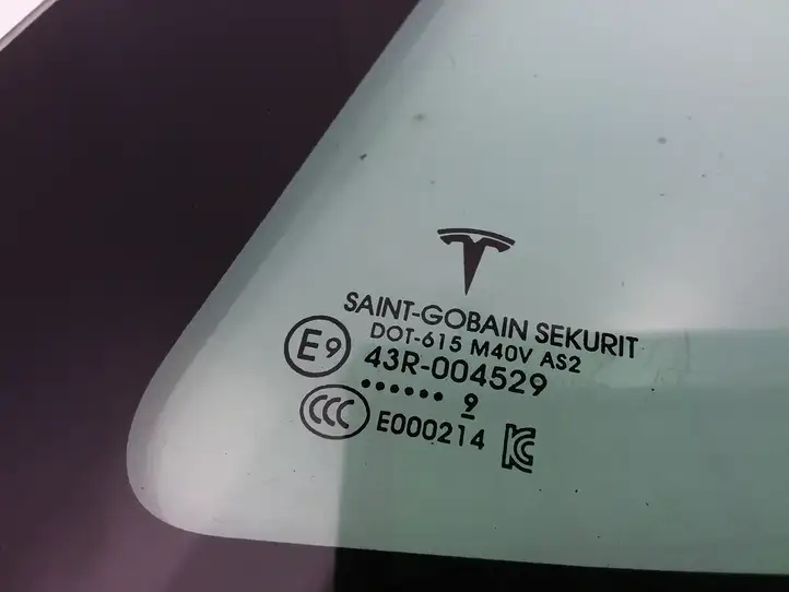 Tesla Model 3 (2017 - 2023) 108070300H Заднее боковое стекло — фото 6