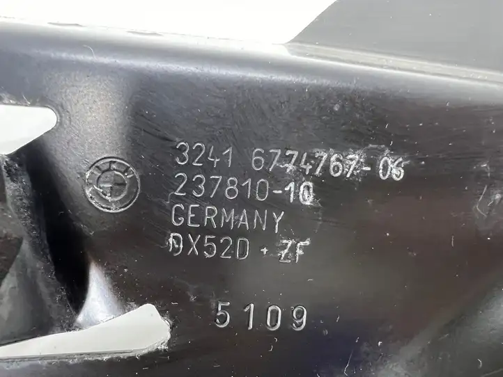 BMW 3 E90 E91 (2005 - 2012)  6774767 Другая деталь отсека двигателя