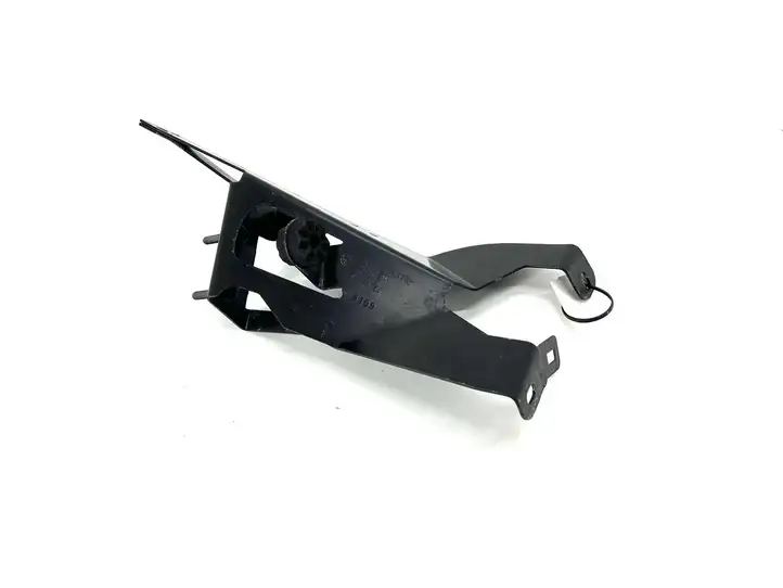 BMW 3 E90 E91 (2005 - 2012)  6774767 Другая деталь отсека двигателя