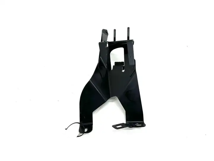 BMW 3 E90 E91 (2005 - 2012)  6774767 Другая деталь отсека двигателя