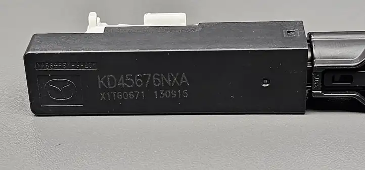 Mazda 6 (2012 - 2015) KD45676NXA Антенна системы Keyless — фото 3