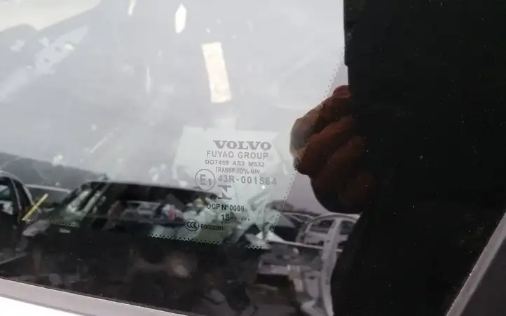 Volvo V60 (2013 - 2018) 43R001564 Заднее боковое стекло — фото 3
