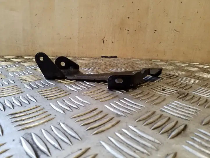 Citroen C4 Picasso   9805681680 Другая деталь отсека двигателя