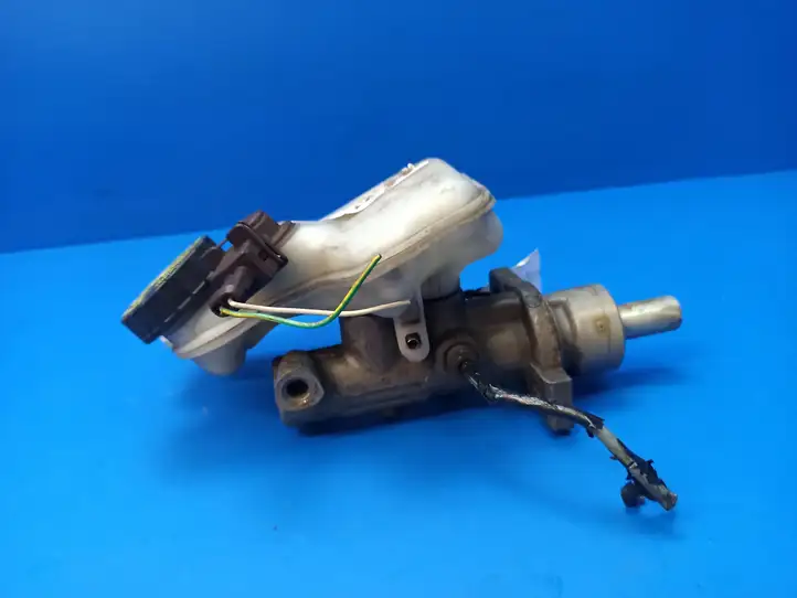 Citroen Xsara (1997 - 2006) 2102879923 Главный тормозной цилиндр — фото 4