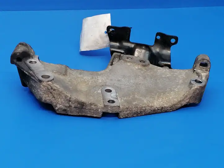 Opel Vivaro (2006 - 2014) 8200741758 Кронштейн двигателя — фото 1