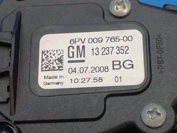 Opel Insignia A (2008 - 2017) 13237352 Педаль акселератора — фото 7