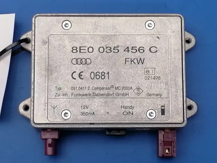 Audi A6 S6 C6 4F (2004 - 2008) 8E0035456C Усилитель антенны — фото 8
