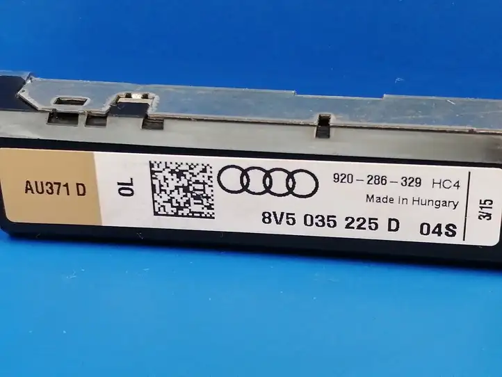 Audi A3/S3 8V (2012 - 2016) 8V5035225D Усилитель антенны — фото 11
