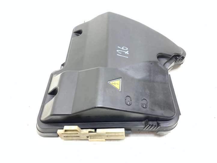 BMW X5 E70 (2006 - 2013)  7555102 Крышка ящика предохранителей