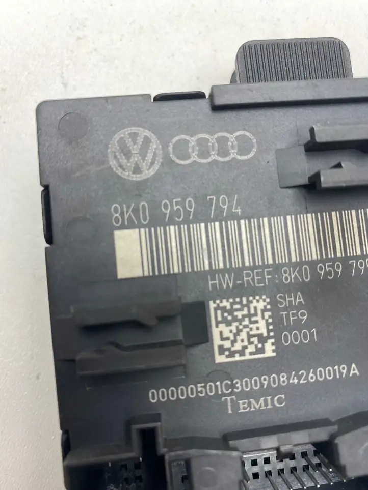 Audi A4 S4 B8 8K (2007 - 2011) 8K0959795 Блок управления дверью — фото 2