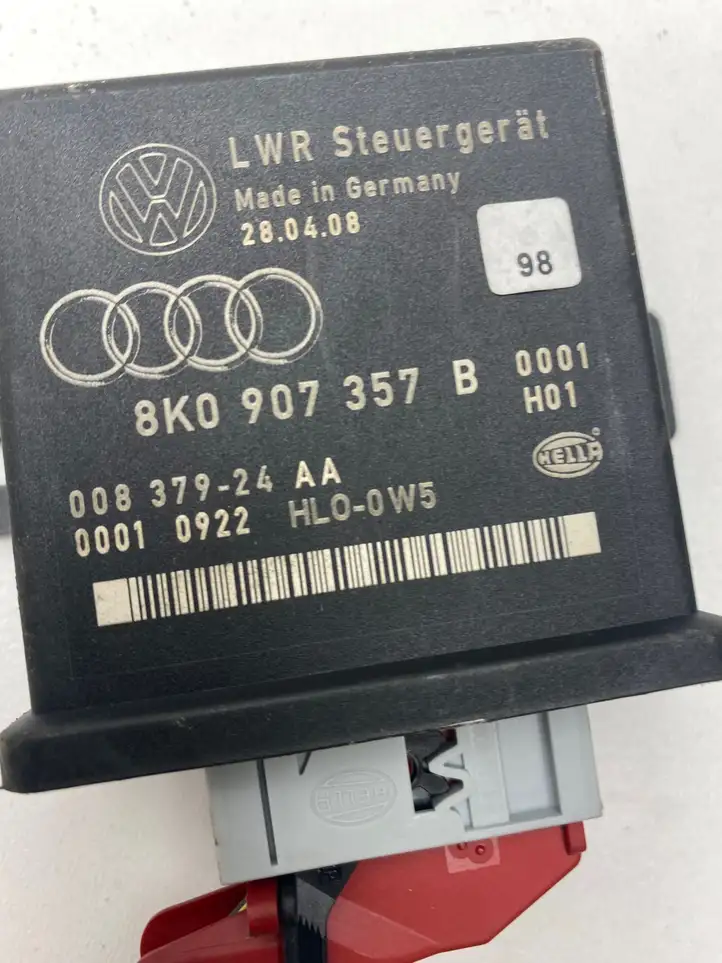 Audi A4 S4 B8 8K (2007 - 2011) 8K0907357B Блок управления светом — фото 2