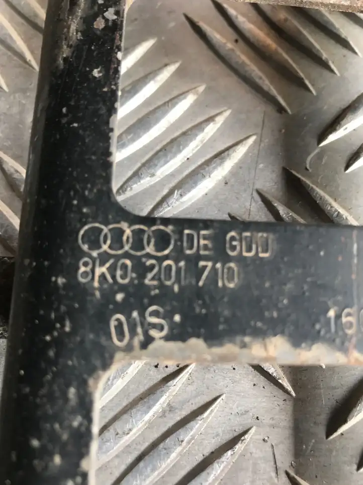 Audi A4 S4 B8 8K (2007 - 2011) 8K0201710 Кронштейн топливного фильтра — фото 2