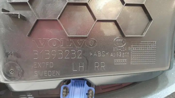 Volvo S90, V90 (2016 - 2020) 31393232 Обшивка задней двери — фото 2