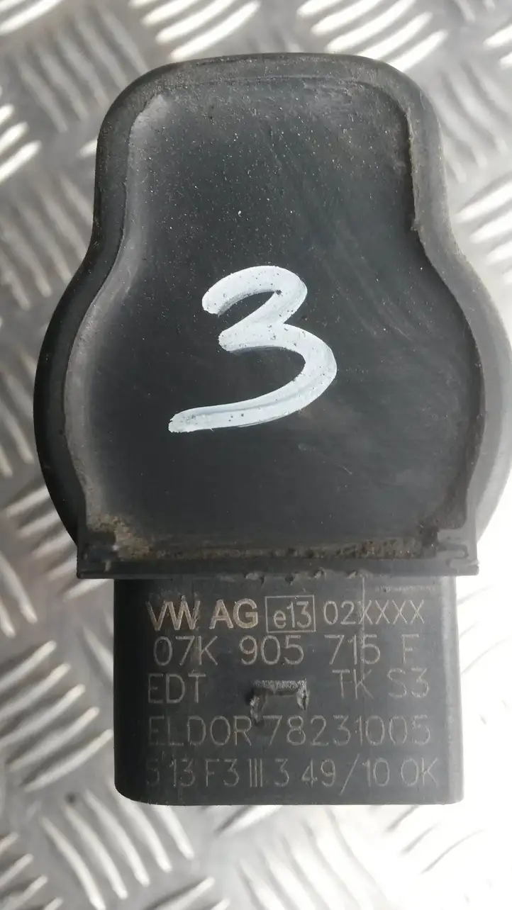 Audi A4 S4 B7 8E 8H (2004 - 2009) 07K905715F Катушка зажигания — фото 1