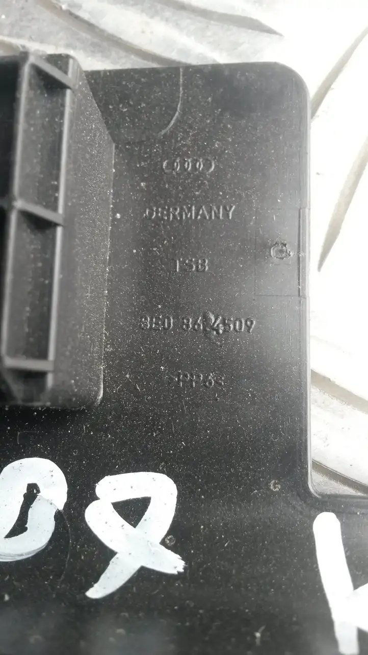 Audi A4 S4 B7 8E 8H (2004 - 2009) 8E0864509 Прочие детали салона — фото 3