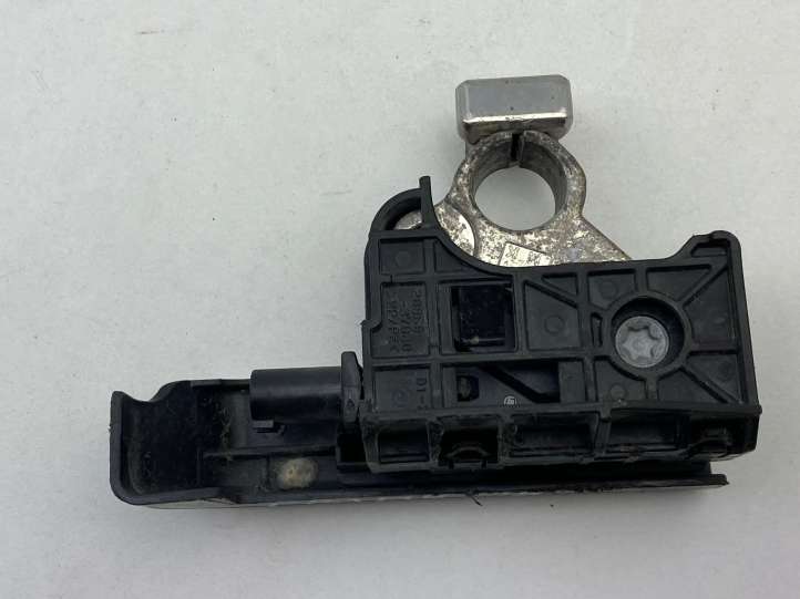 Toyota Prius Prime (2017 - )  3703028859 Предохранитель реле аккумулятора