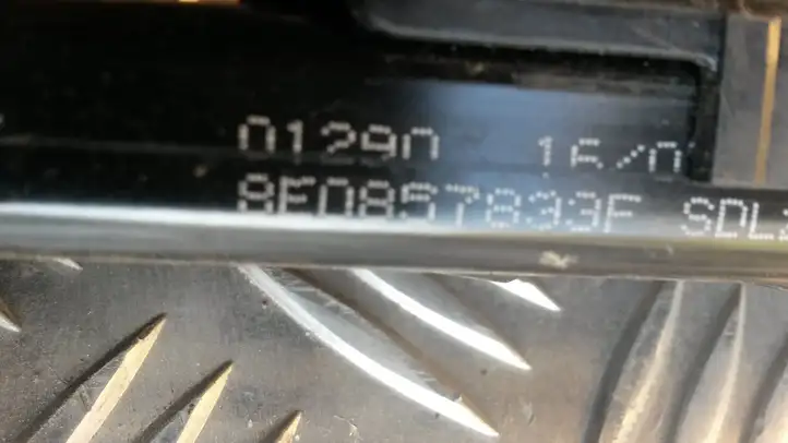 Audi A4 S4 B7 8E 8H (2004 - 2009) 8E0857833F Электродвигатель регулировки ремня безопасности — фото 2
