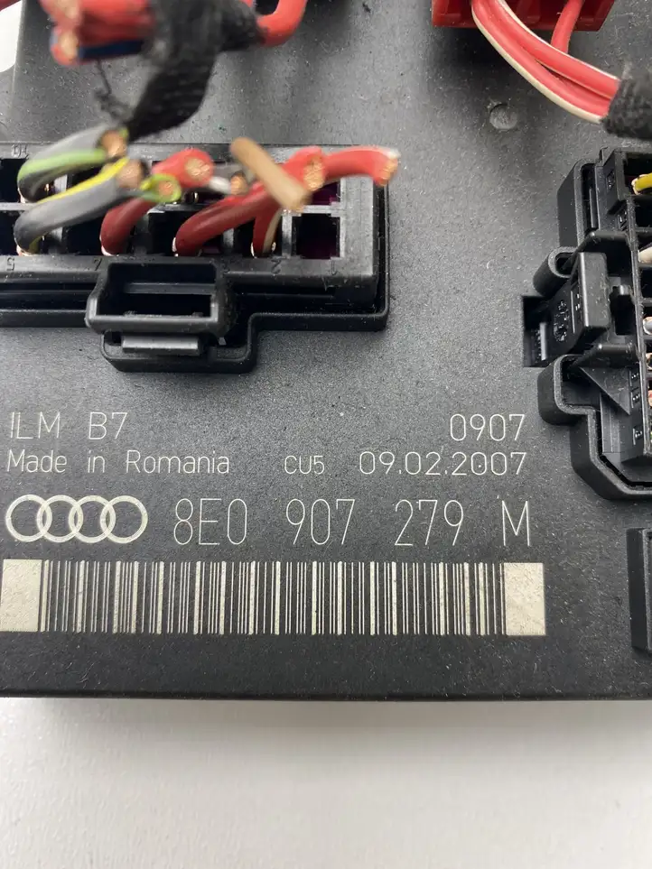 Audi A4 S4 B7 8E 8H (2004 - 2009) 8E0907279M Модуль комфорта — фото 3